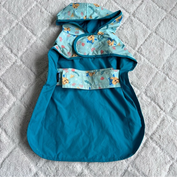 Disney X Chewy | Lightweight Flounder Print Dog & Cat Raincoat | Size Large - Picture 4 of 11